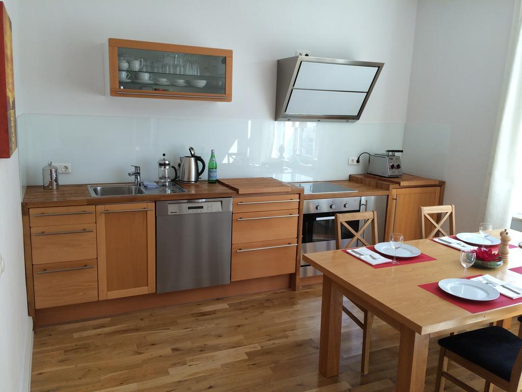 Business Gaestehaus Sonne, Mond & Sterne Apartment เบรเมน ภายนอก รูปภาพ