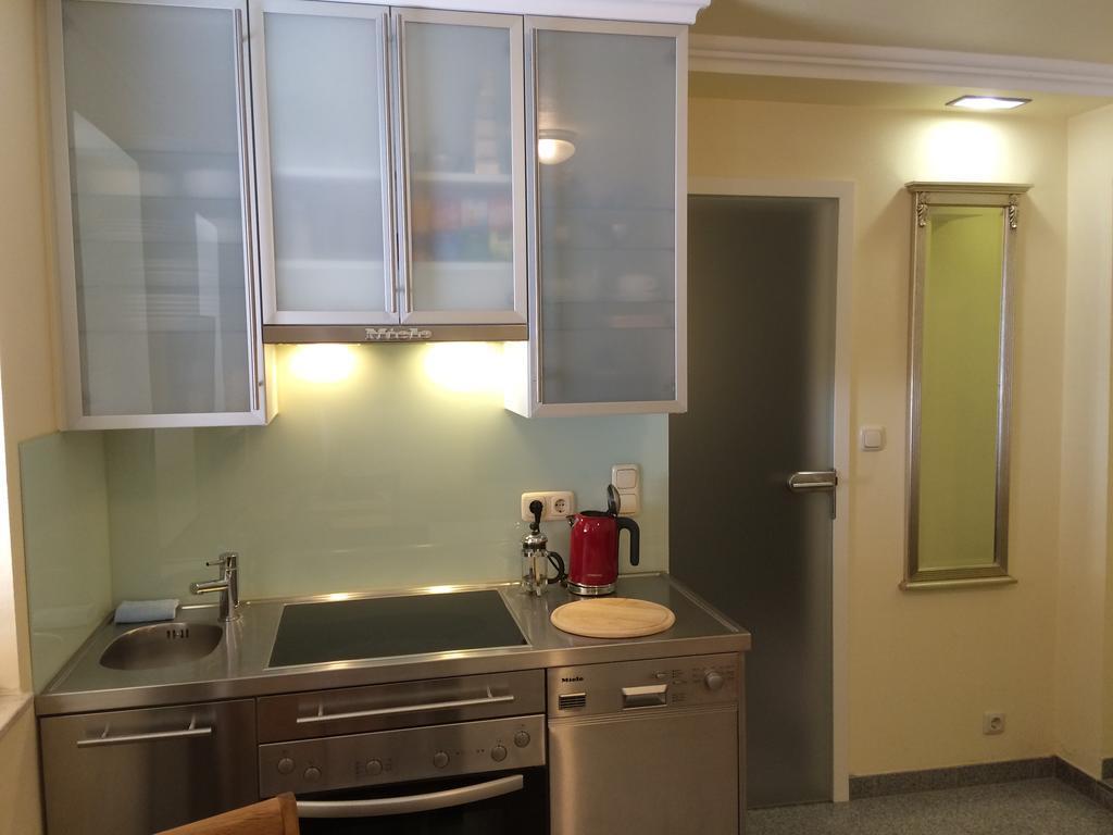 Business Gaestehaus Sonne, Mond & Sterne Apartment เบรเมน ภายนอก รูปภาพ